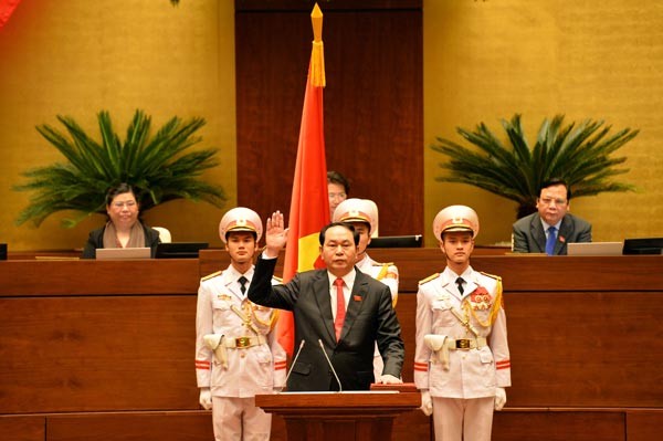 New President Tran Dai Quang was sworn into office in the morning of April 2 (Photo: SGGP) New President Tran Dai Quang was sworn into office in the morning of April 2 (Photo: SGGP)